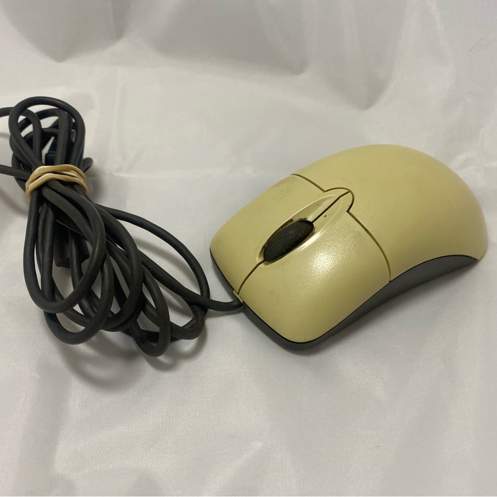 Vintage Microsoft Wheel Mouse Optical USB and PS/2 Compatible OEM X08-18741
